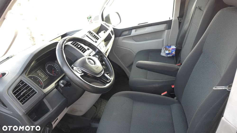 Volkswagen Transporter T6 - 12