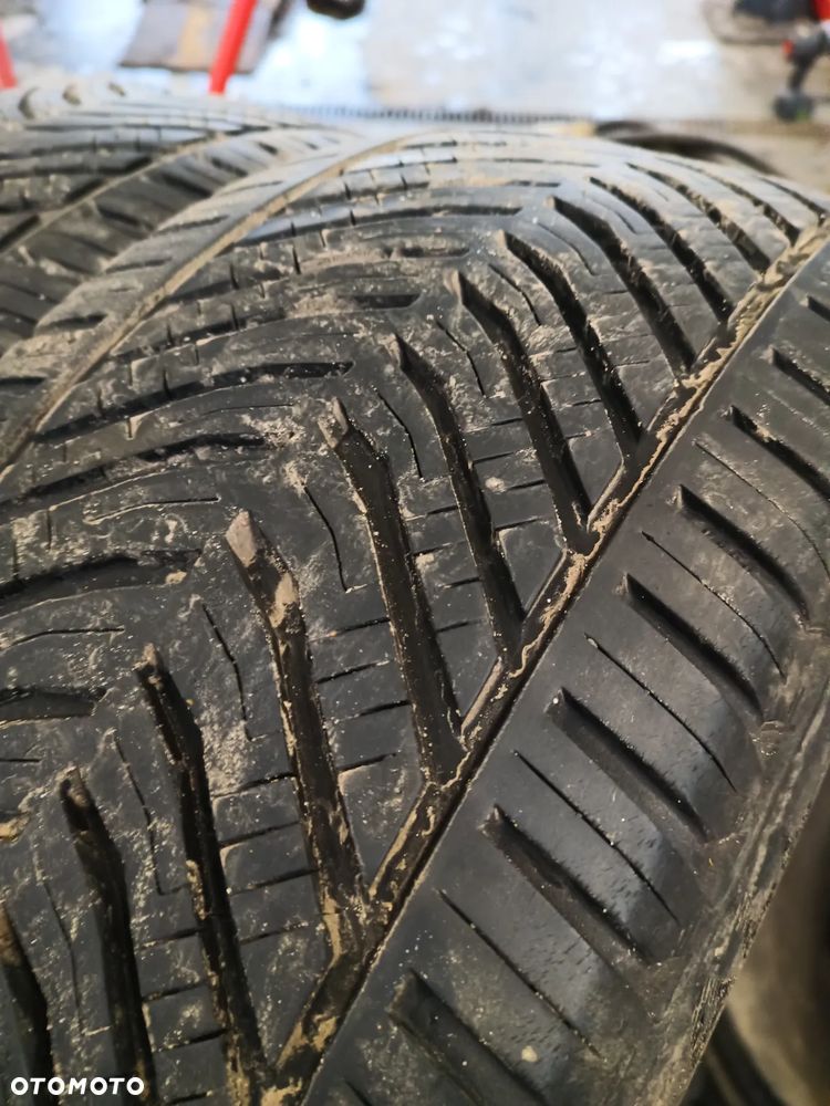 Opony całoroczne 245/45r18 Kormoran - 2