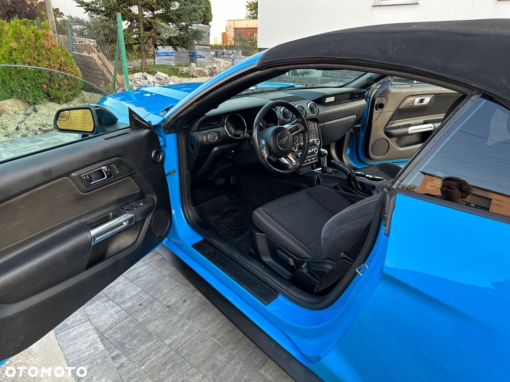 Ford Mustang - 7