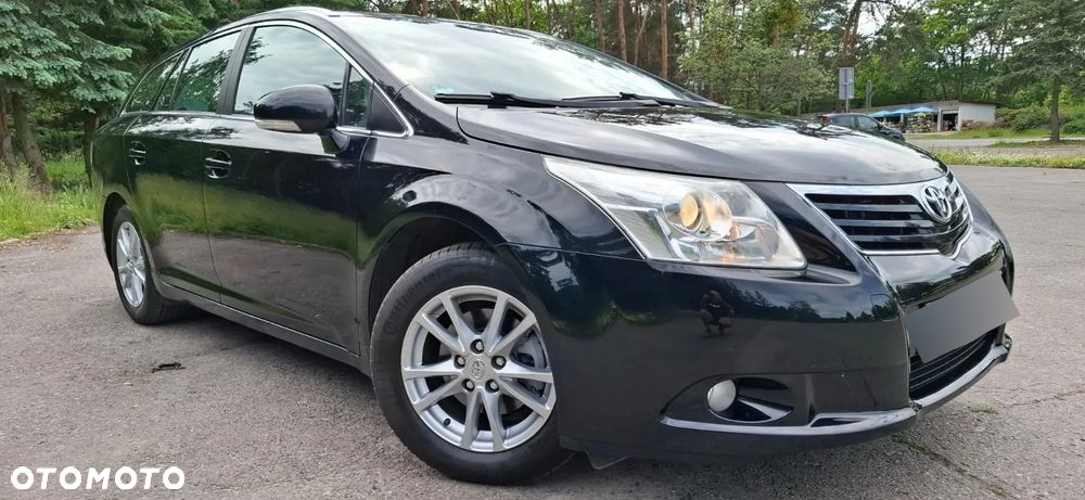 Toyota Avensis 1.8 Sol NAVI - 2