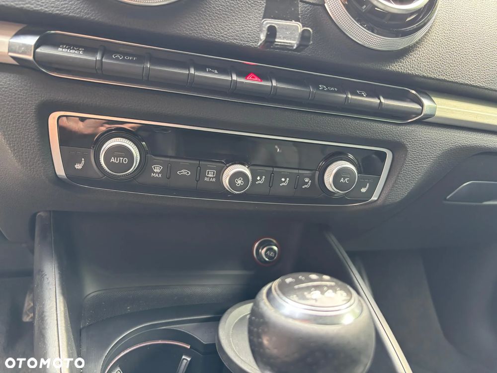 Audi A3 Sportback 2.0 TDI (clean diesel) S line Sportpaket - 13