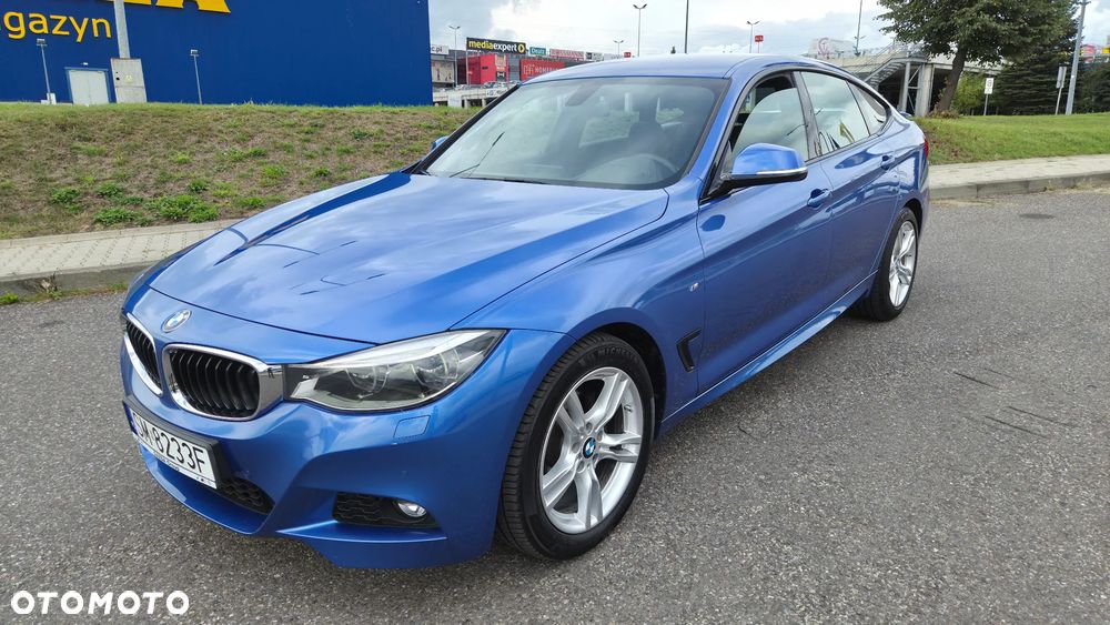 BMW 3 Series 2018 photo 2
