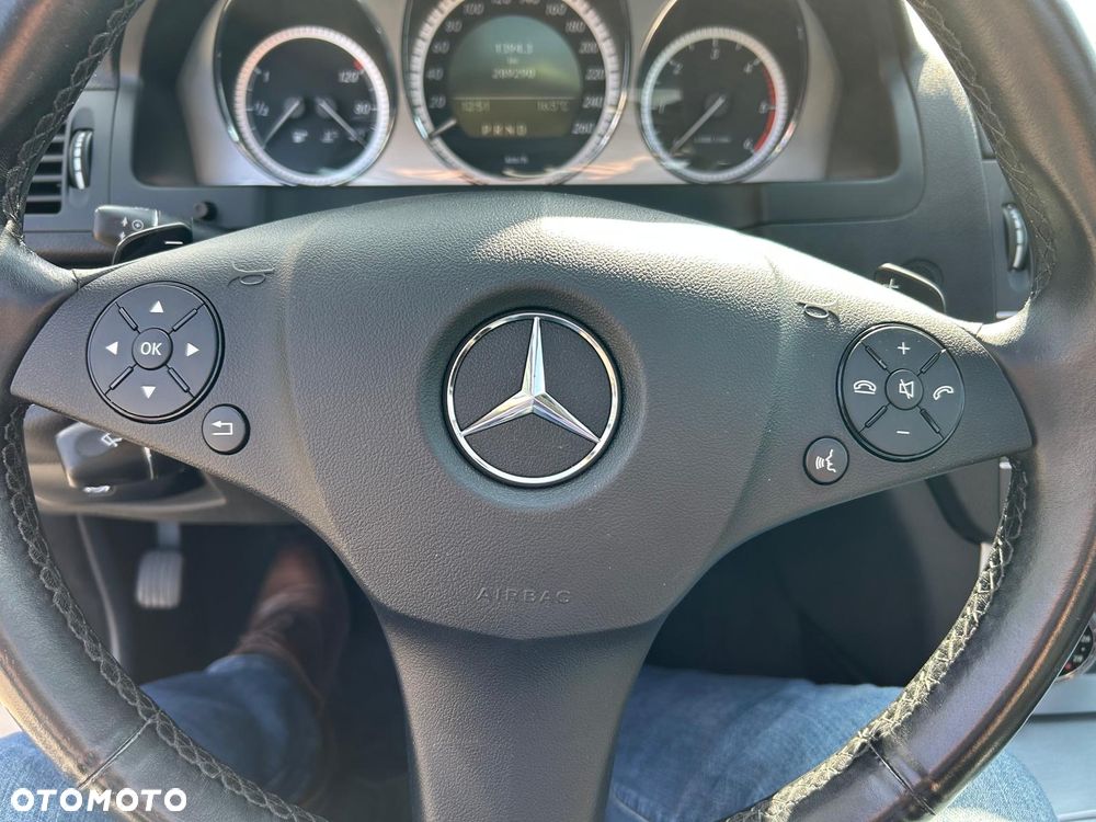 Mercedes-Benz Klasa C 220 CDI DPF Automatik BlueEFFICIENCY Avantgarde - 14