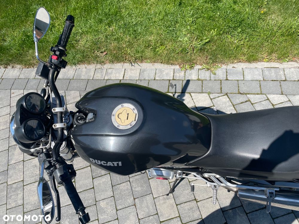 Ducati Monster - 4