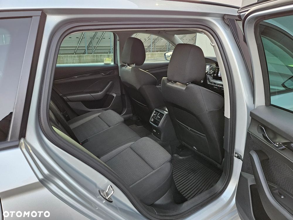 Skoda Octavia 2.0 TDI SCR Ambition DSG - 23