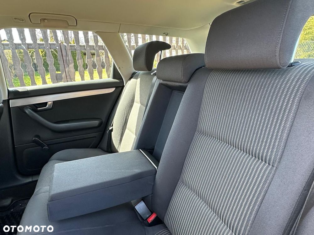 Audi A4 Avant 2.0 TDI - 14