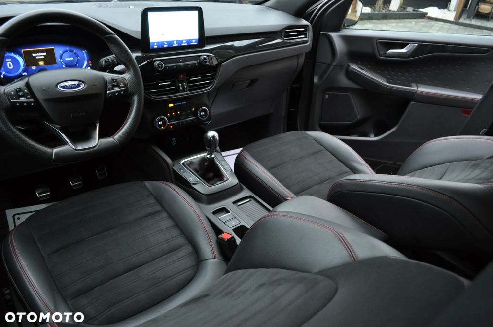 Ford Kuga 2.0 EcoBlue Hybrid TITANIUM - 32