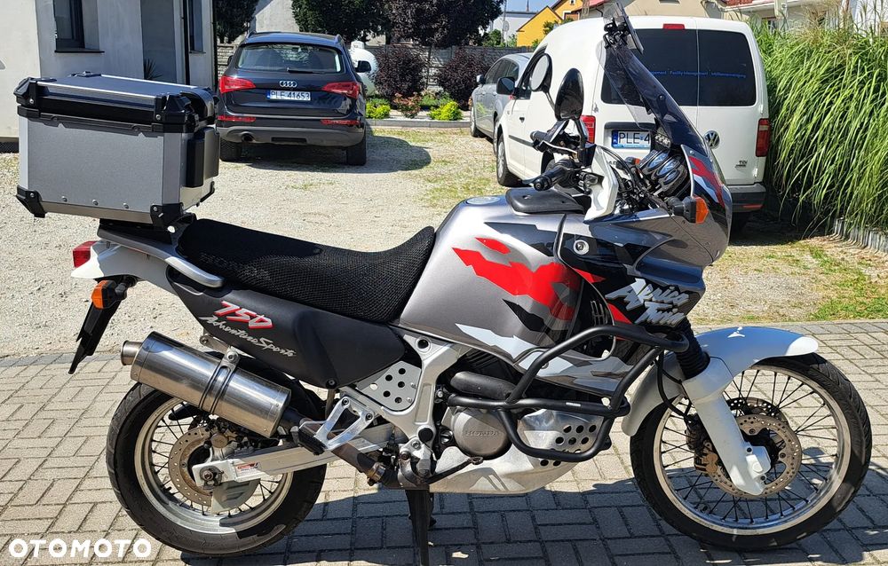 Honda XRV - 6