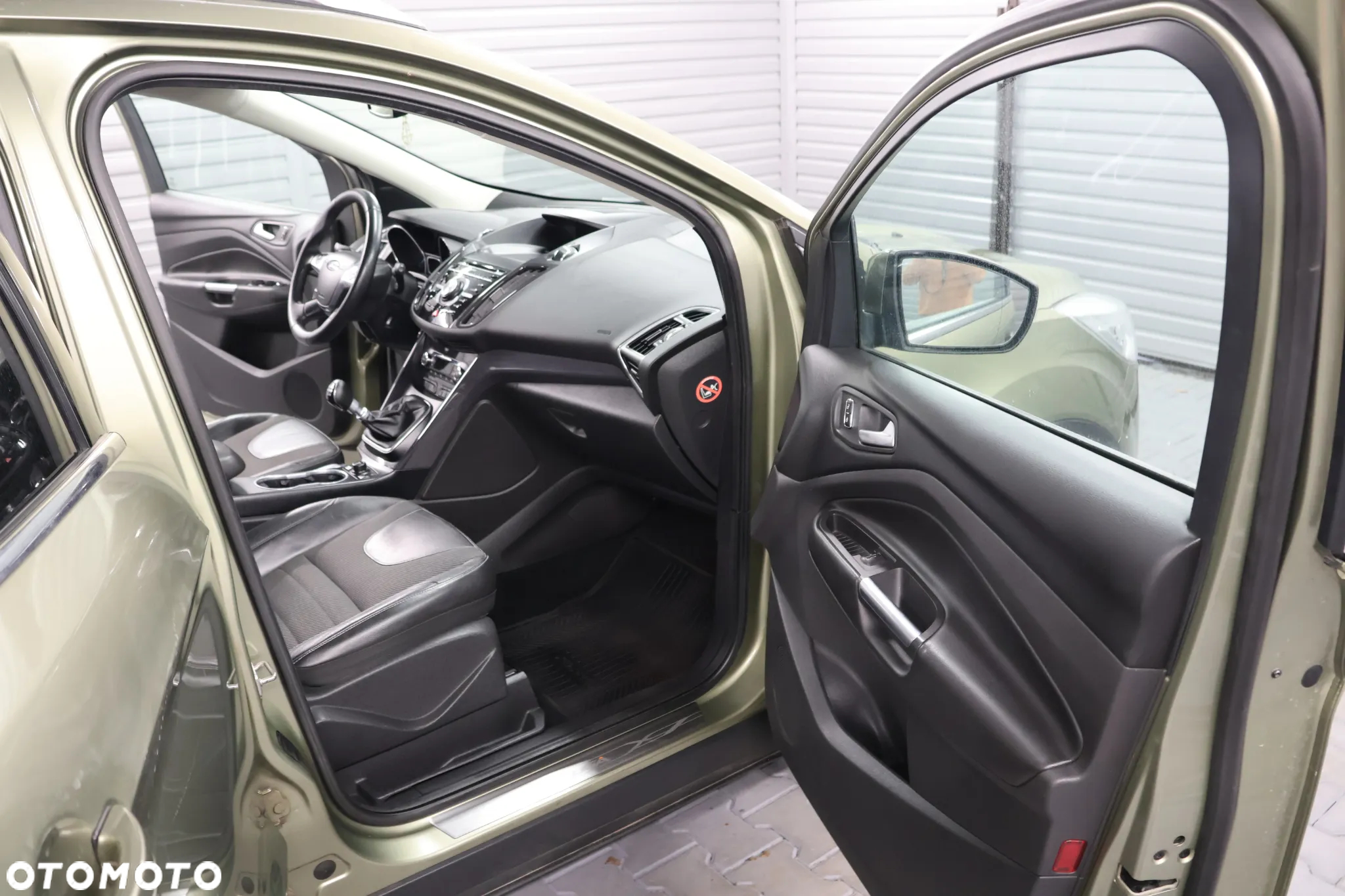 Ford Kuga 2.0 TDCi 4WD Trend - 11