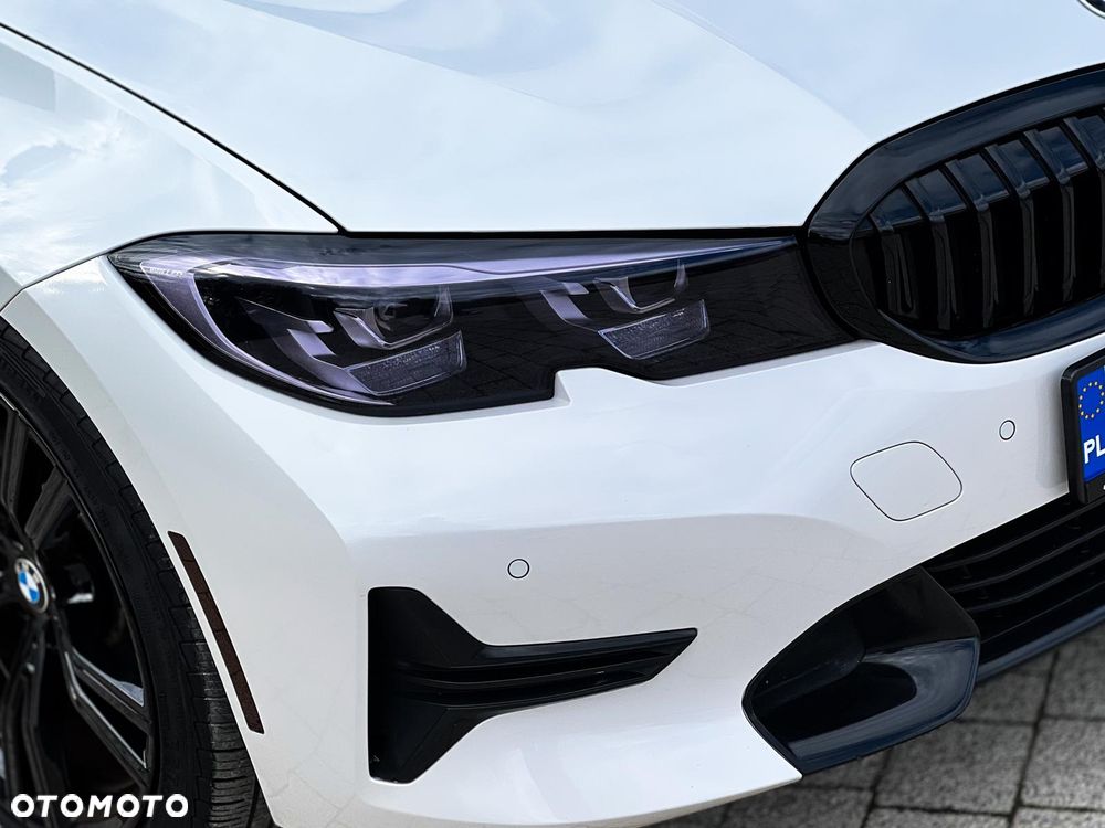 BMW Seria 3 330i Sport Line sport - 25