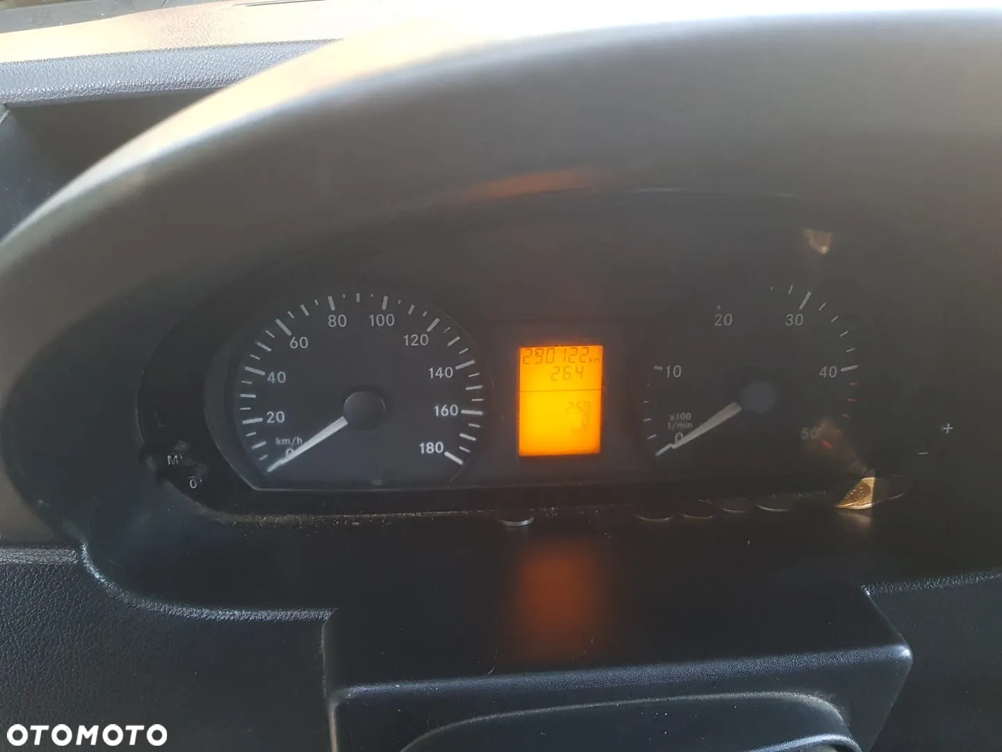 Mercedes-Benz Sprinter - 3