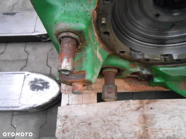 Obudowa tylnego mostu IVT John Deere 6920 - 11
