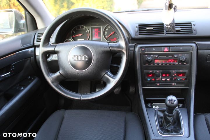 Audi A4 Limousine - 25