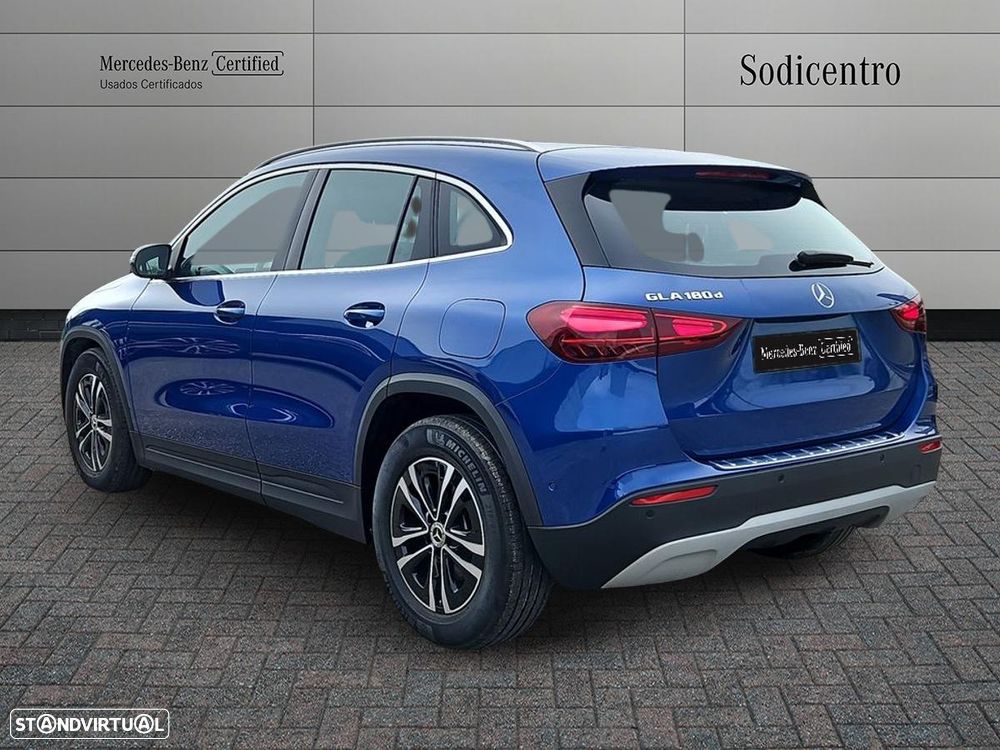 Mercedes-Benz GLA 180 d Progressive - 8