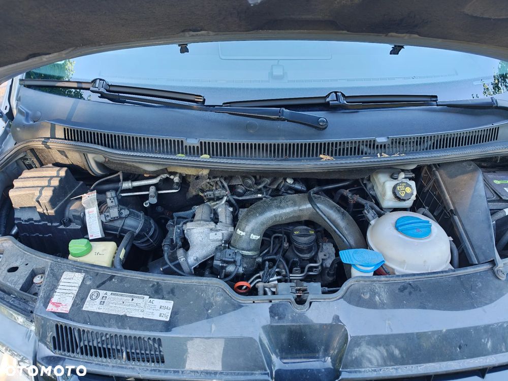 Volkswagen Multivan - 23