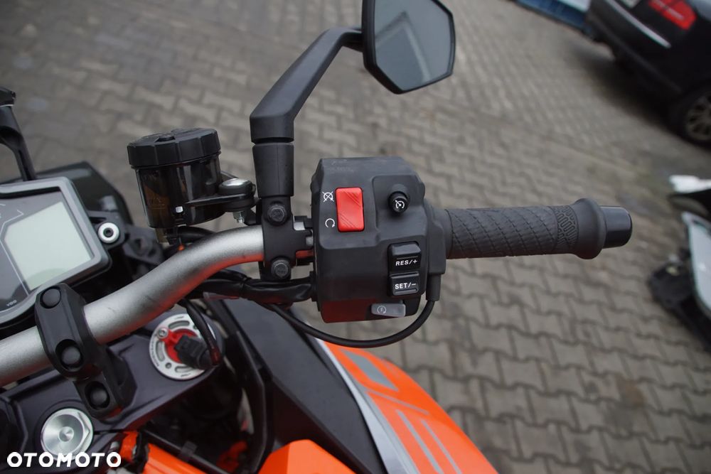 Motocykl na części KTM 1290 SUPER DUKE GT 2019 silnik dekiel osłona zbiornik licznik lagi laga lampa amortyzator felga rama dokumenty siedzenie przełącznik wydech akrapovic błotnik - 2