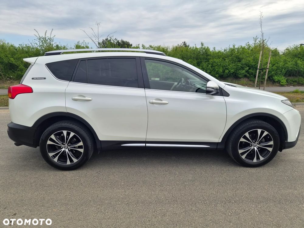 Toyota RAV4 2.0 D-4D Premium 4x2 - 6