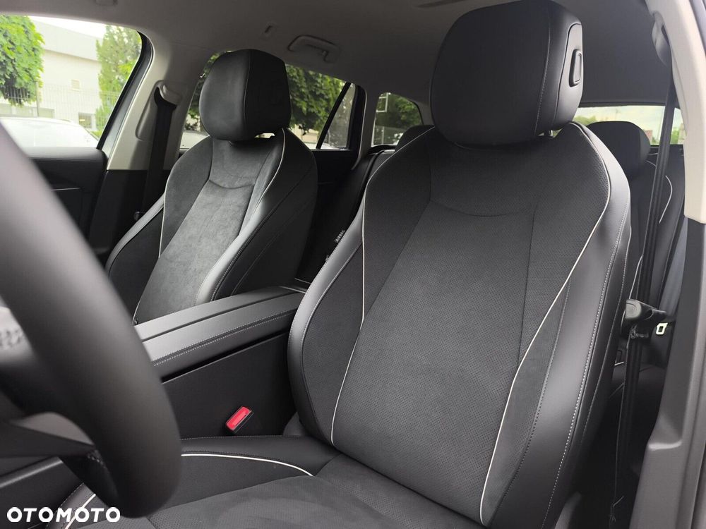 Volkswagen Passat - 11