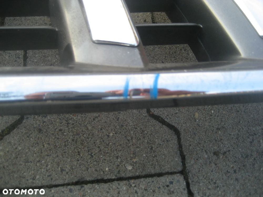 TOYOTA LAND CRUISER 120 ATRAPA grill - 3
