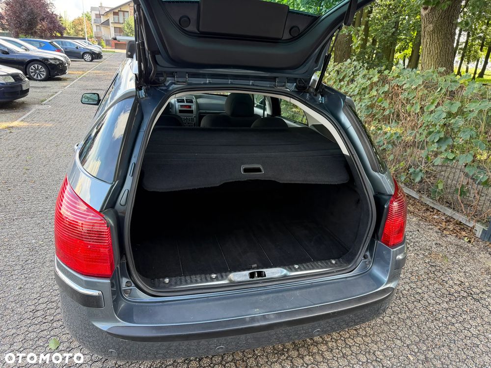 Peugeot 407 - 24