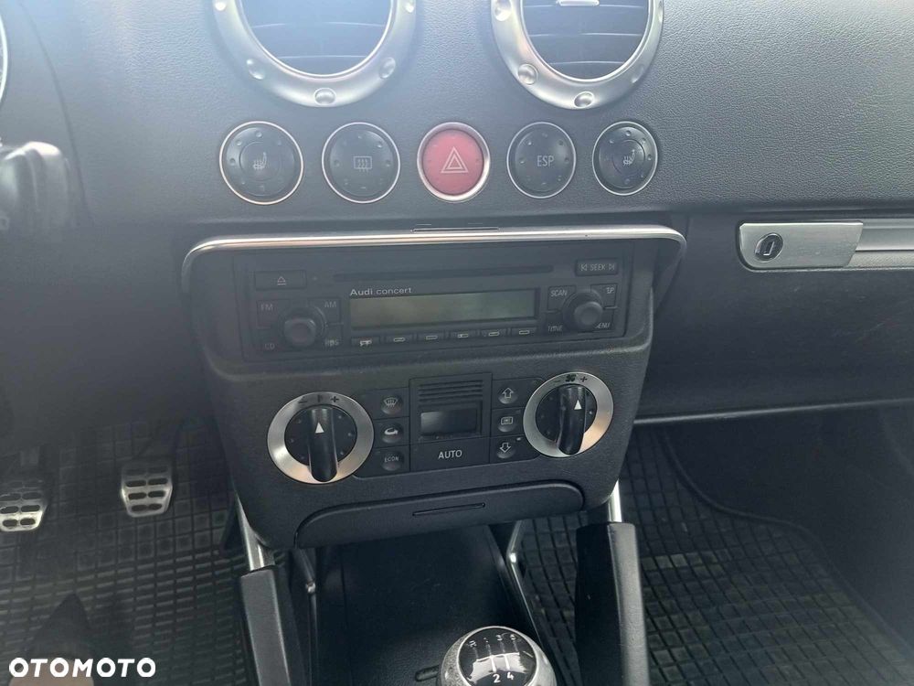 Audi TT Coupé 1.8T - 15