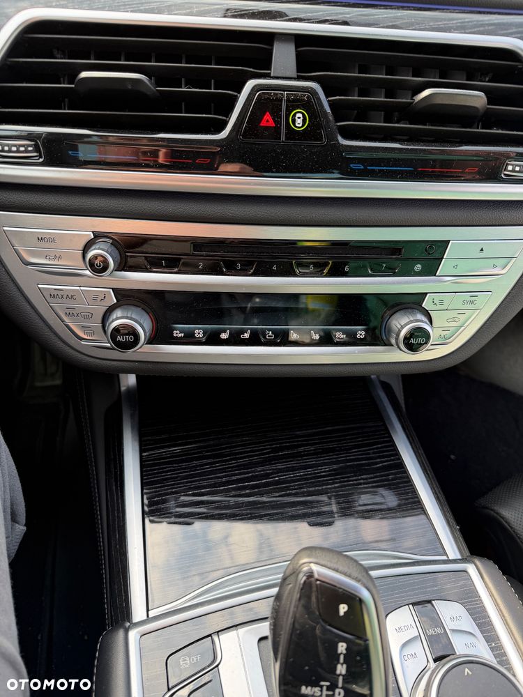 BMW Seria 7 - 26