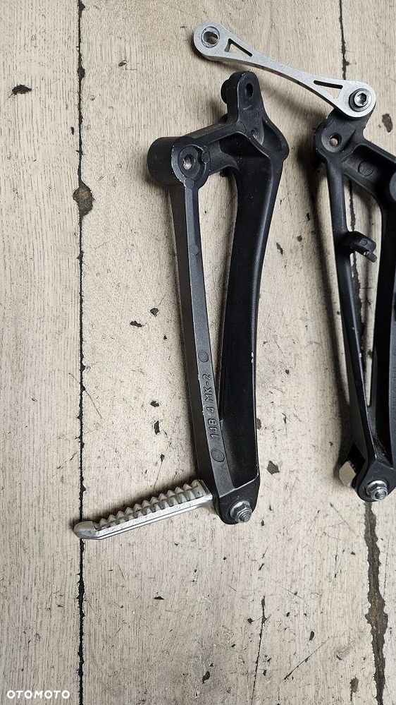 Set podnóżek pasażera prawy lewy Yamaha YZF R1 RN22 - 6