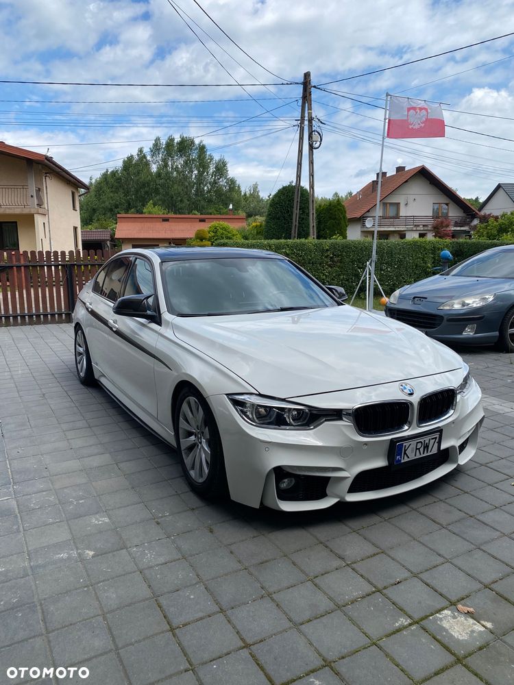 BMW Seria 3 330i xDrive Edition Luxury Line Purity - 2