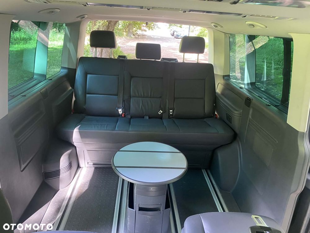 Volkswagen Multivan - 15