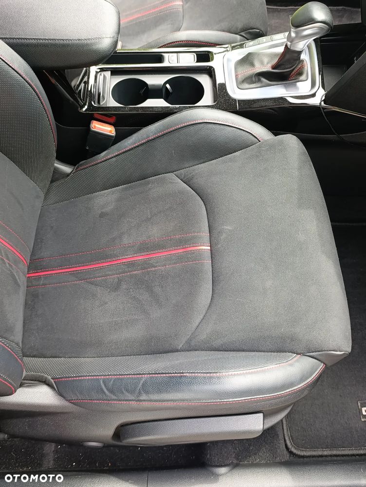 Kia ProCeed 1.6 T-GDI GT DCT - 18