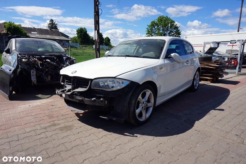 BMW 1 E81 LIFT 3D HB 2007 300 2.0 D N47D20A 142KM GS6-17DG TBGO BIAŁY ALPINWEISS na części - 1