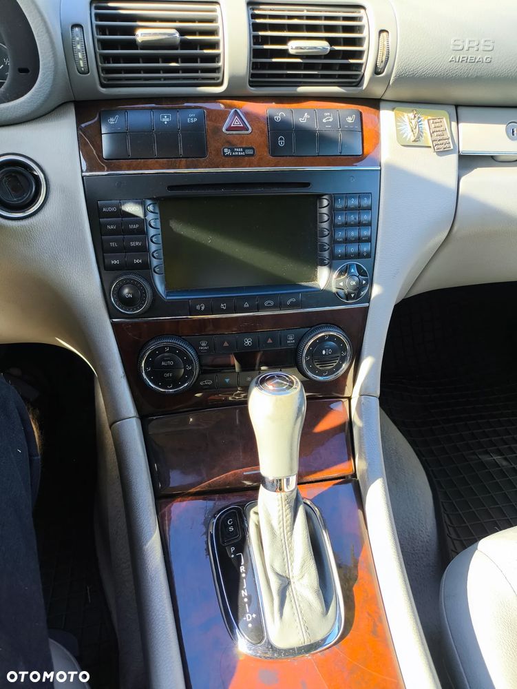 Mercedes-Benz Klasa C 280 Elegance 4-Matic - 14