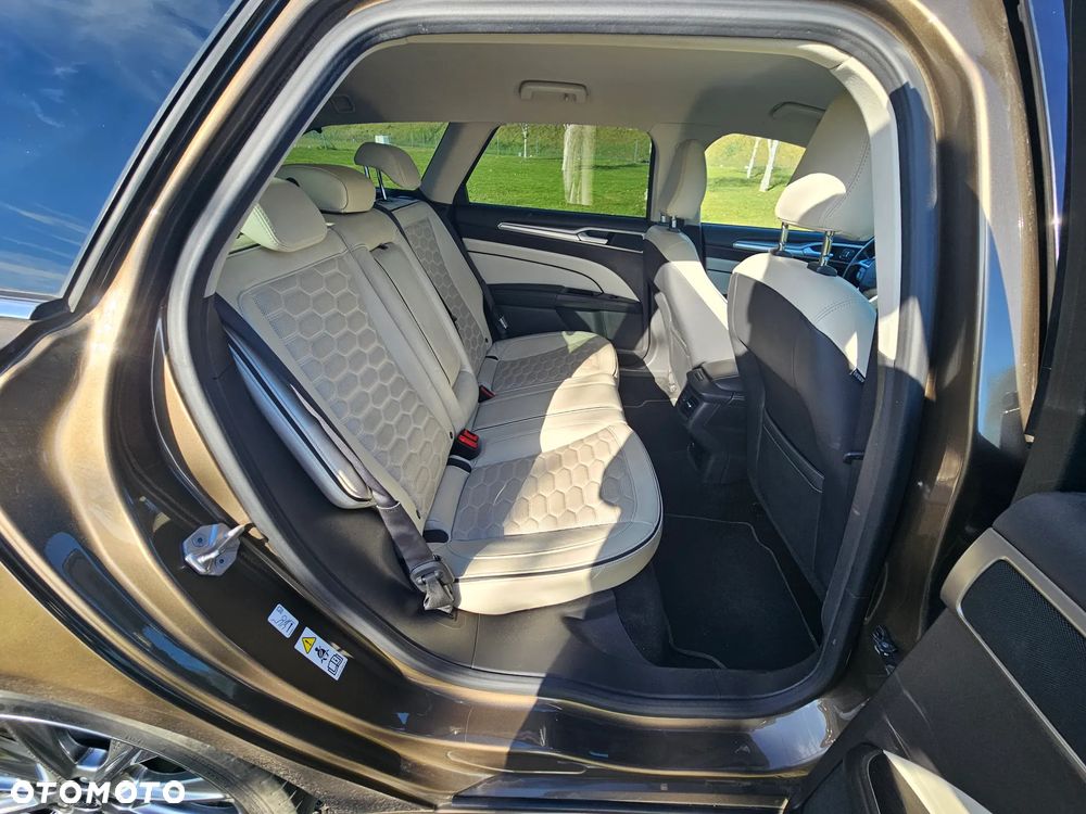 Ford Mondeo Vignale 2.0 EcoBoost - 14