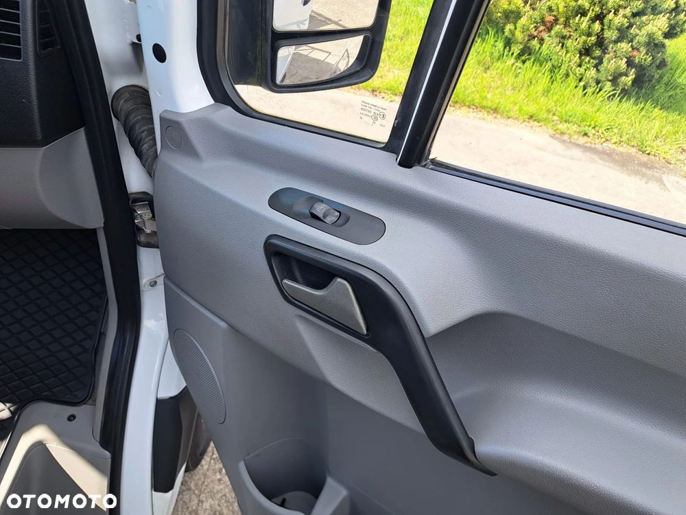 Mercedes-Benz Sprinter - 28