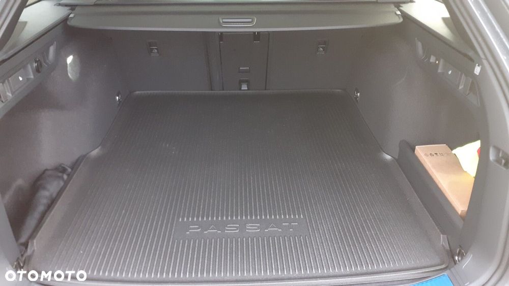 Volkswagen Passat - 35