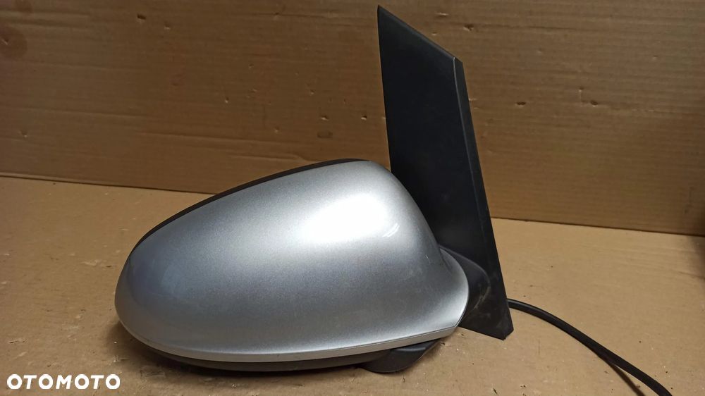 # LUSTERKO PRAWE 5 PIN OPEL ASTRA J Z176 - 1