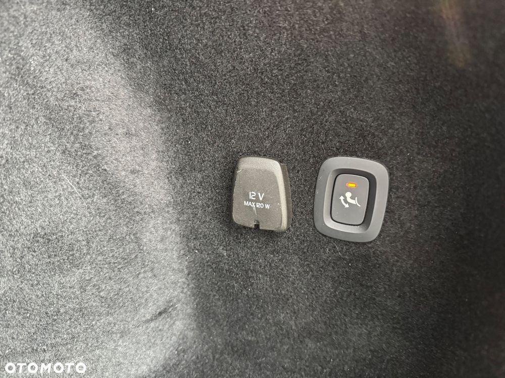 Volvo V60 B4 D Geartronic Momentum - 24
