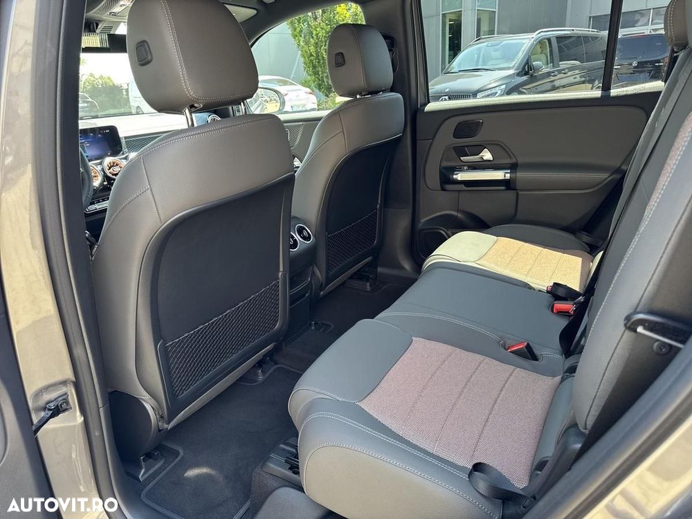 Mercedes-Benz EQB - 14