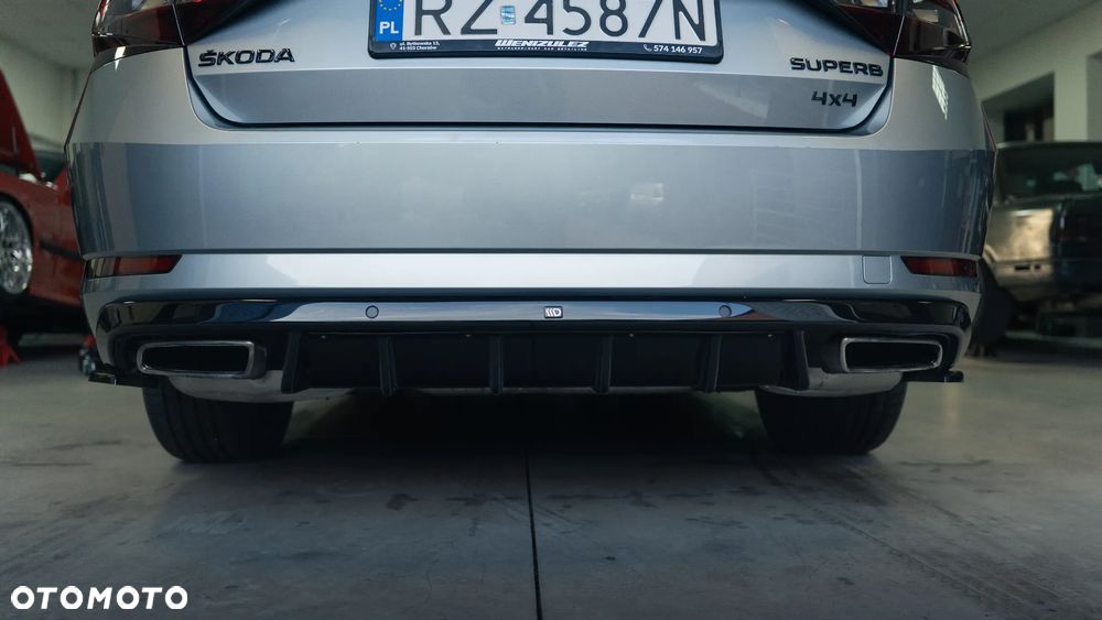 Skoda Superb 2.0 TSI 4x4 L&K DSG - 19