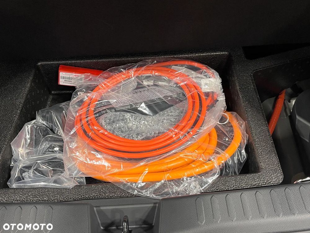 Toyota C-HR 2.0 PHEV Dynamic Force Style - 6