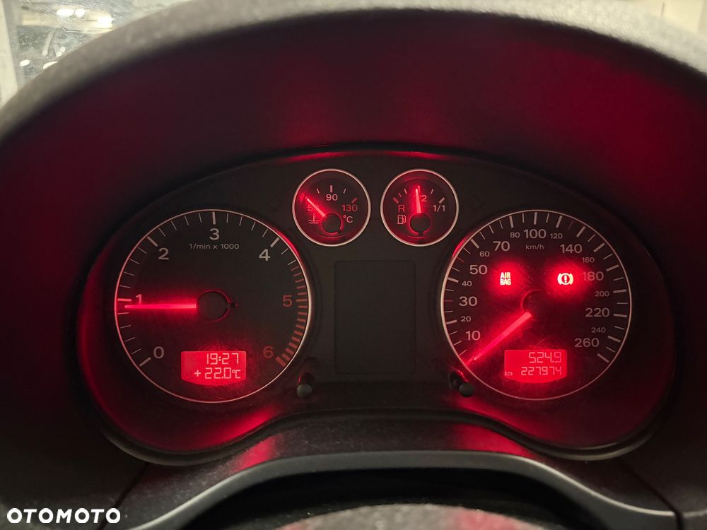 Audi A3 3-drzwiowe 1.9 TDI Attraction - 32