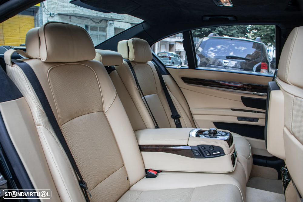 BMW 760 i - 38