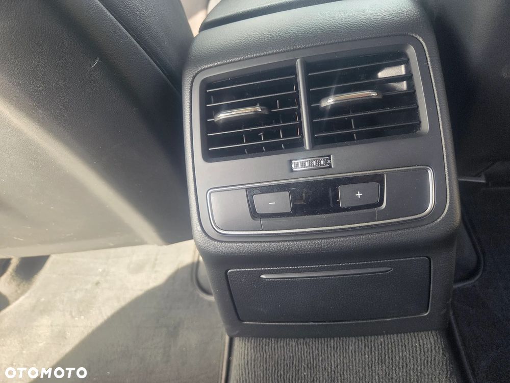 Audi A4 ver-2-0-tdi-sport-s-tronic - 11