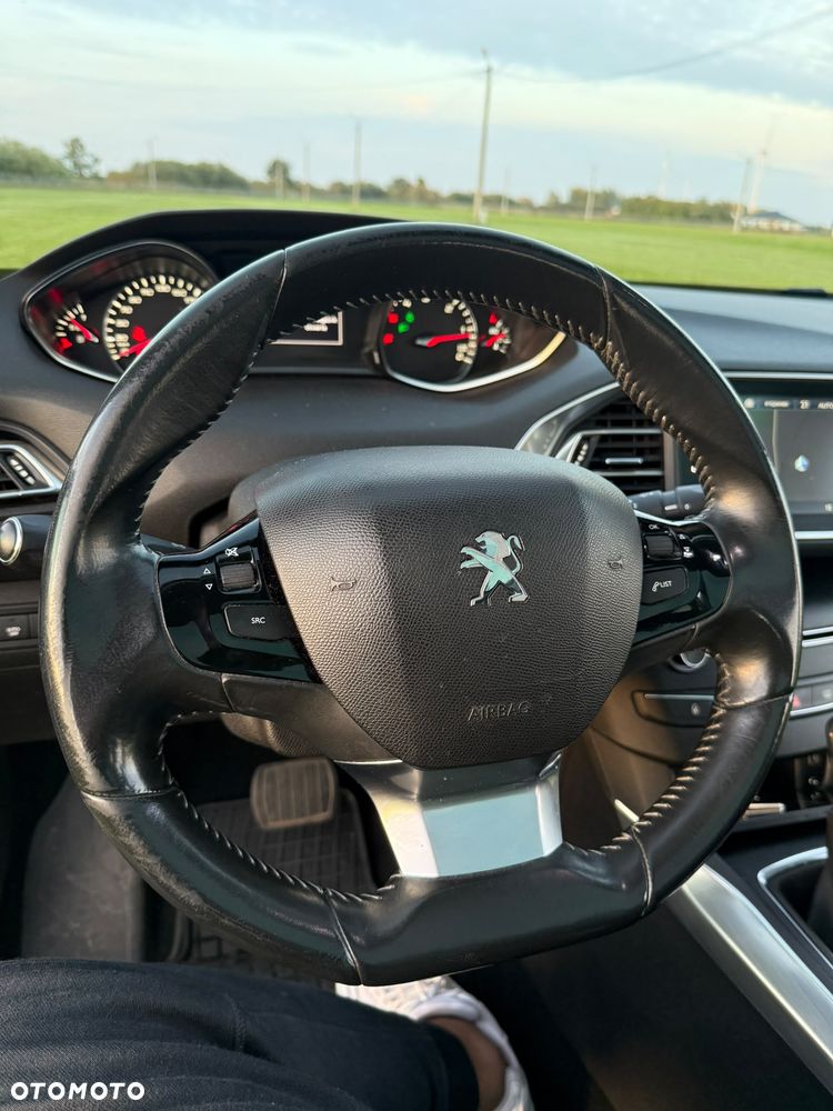 Peugeot 308 BlueHDi FAP 150 Stop&Start Automatik Allure - 18
