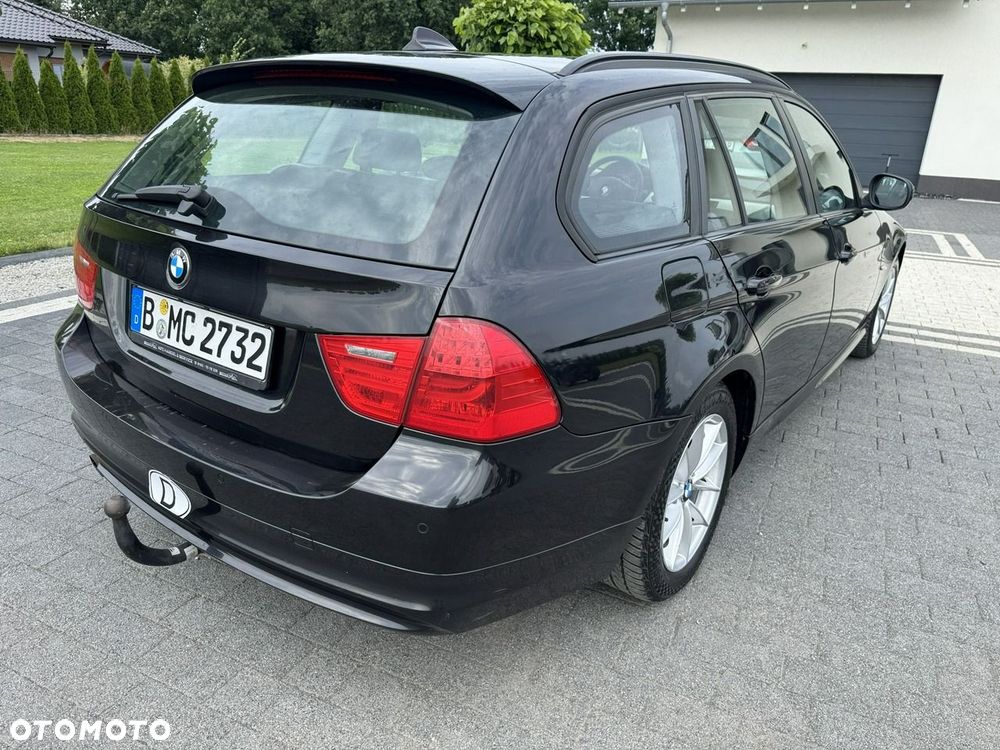 BMW Seria 3 318d DPF Edition Exclusive - 4