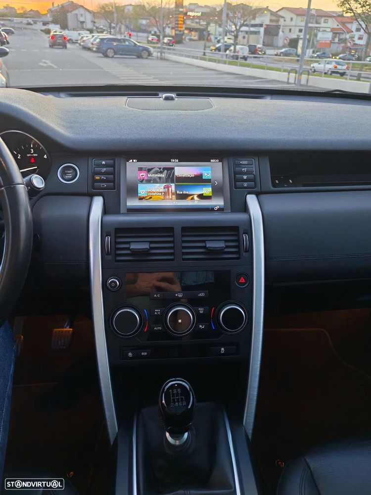 Land Rover Discovery Sport 2.0 eD4 HSE - 7