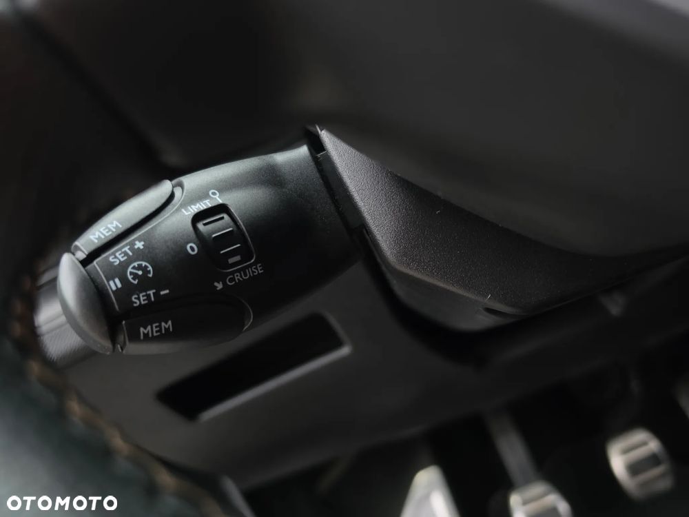 Peugeot 5008 - 22