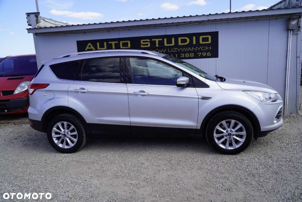 Ford Kuga 2.0 TDCi 2x4 Titanium - 34