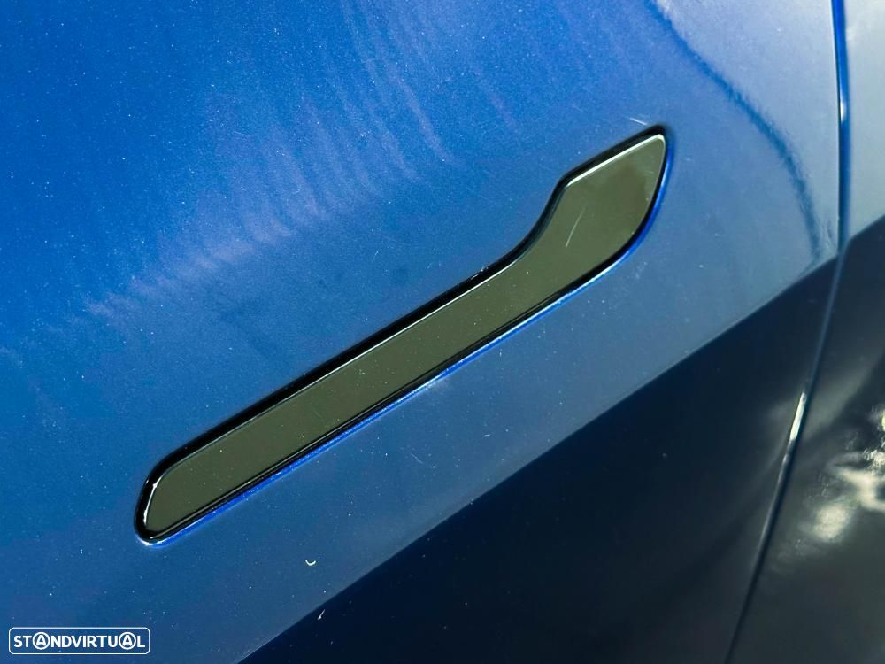 Tesla Model Y Long Range Dual Motor AWD - 17