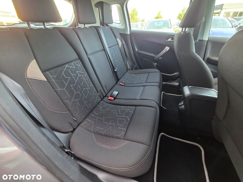Peugeot 2008 PureTech 82 Active - 12